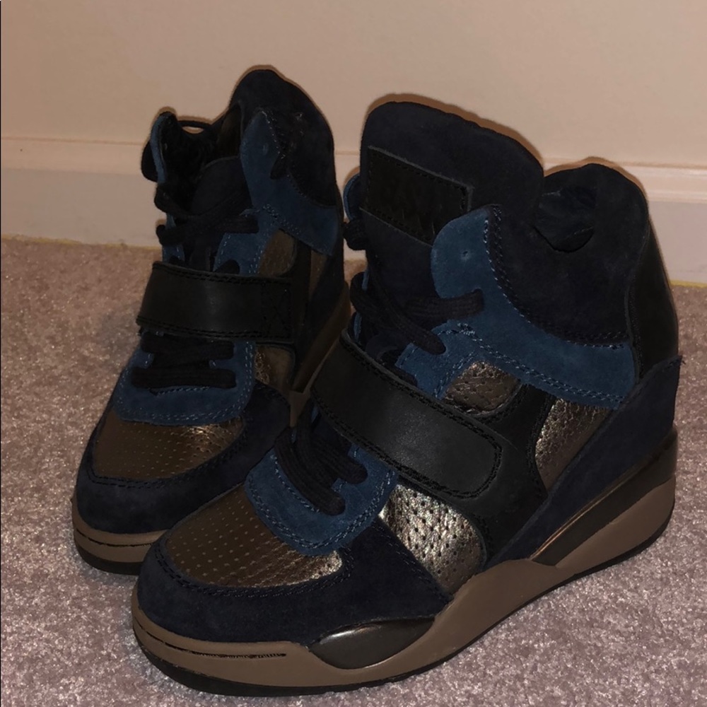 Ash wedge sneaker